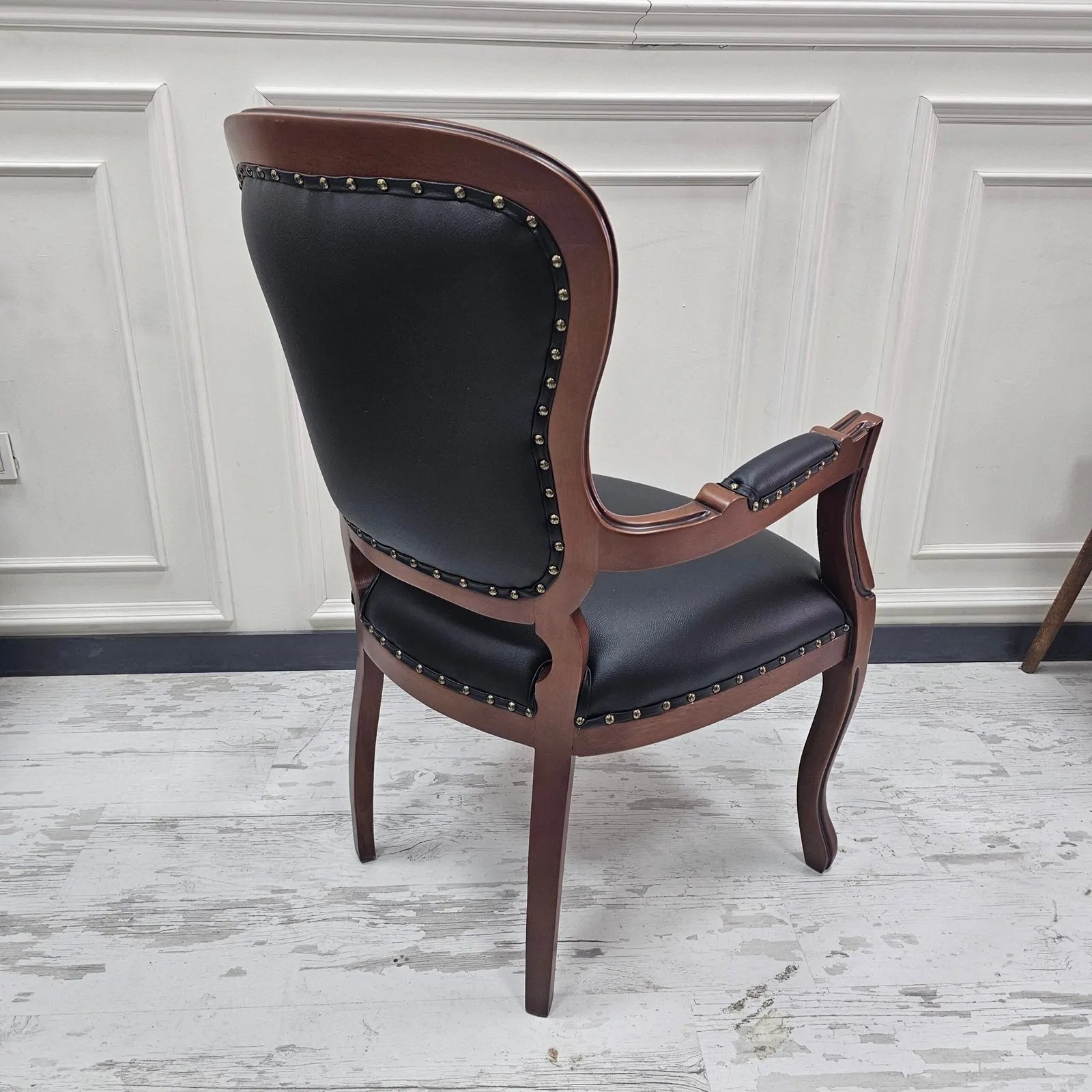 HASAGAÇ Mira Classic Quilted Armchair | Black Leather Look Single Sofa with Wooden Frame
