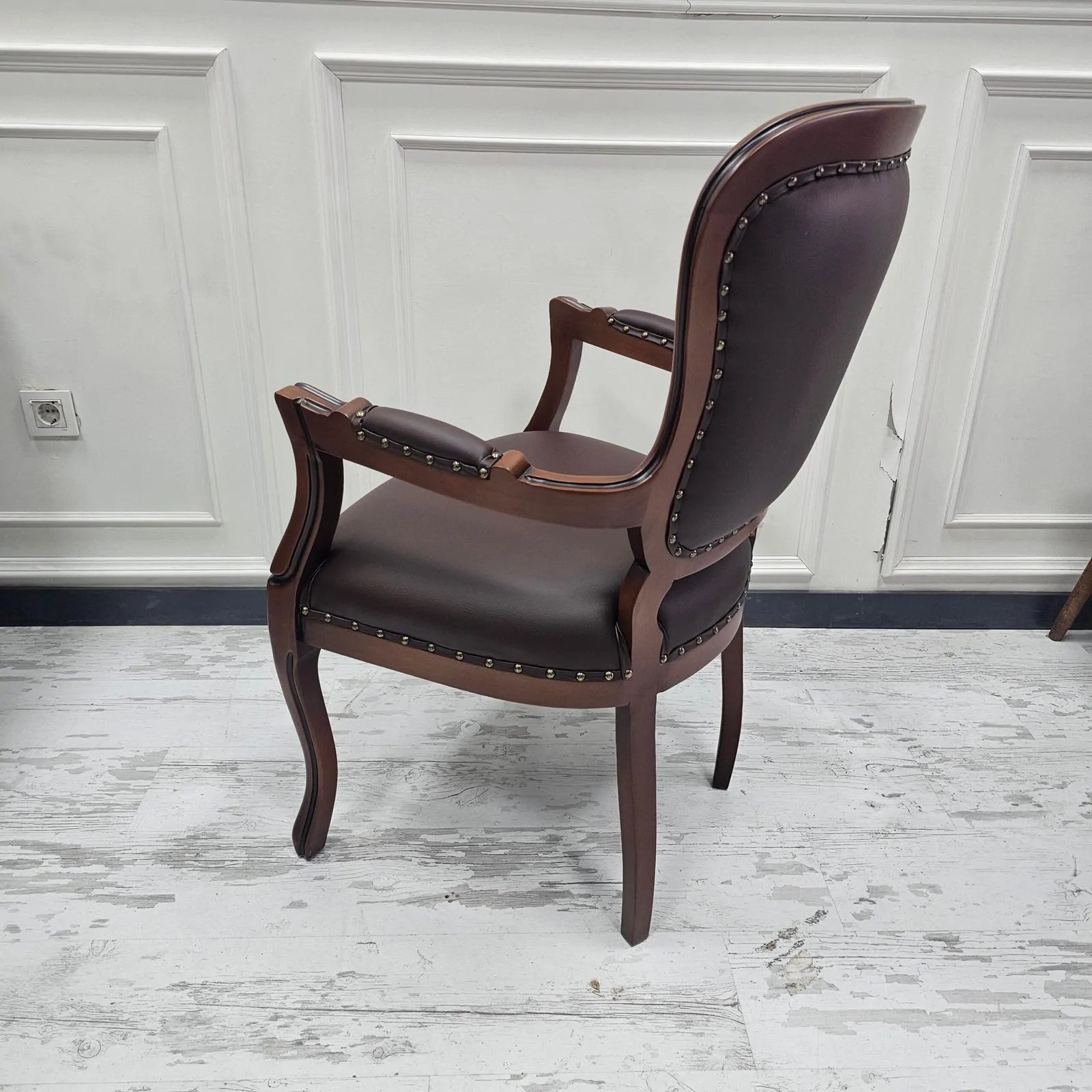 HASAGAÇ Arden Classic Armchair - Luxury Wooden, Quilted Comfortable