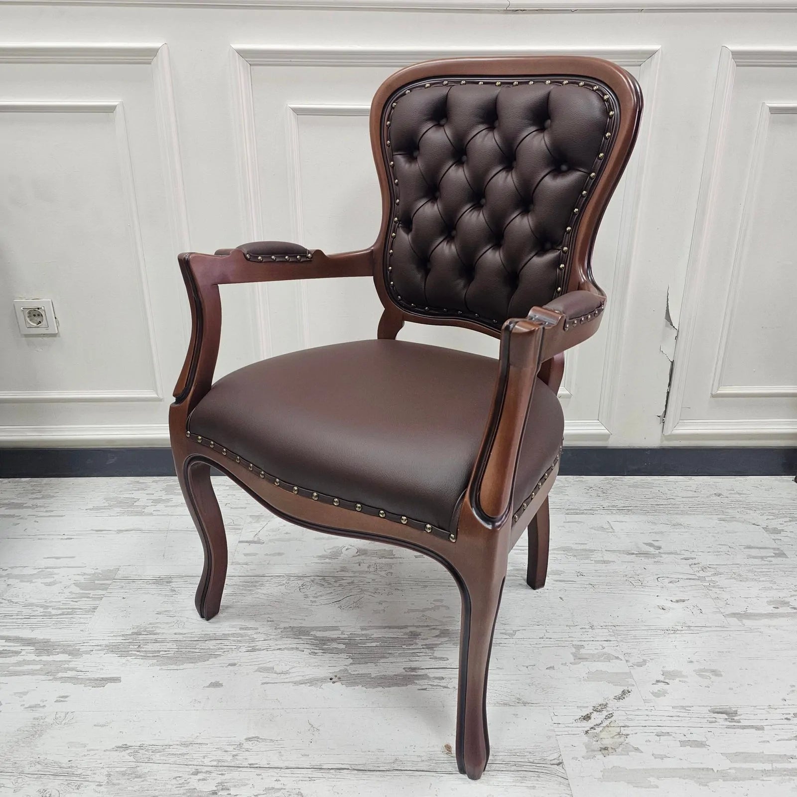 HASAGAÇ Arden Classic Armchair - Luxury Wooden, Quilted Comfortable